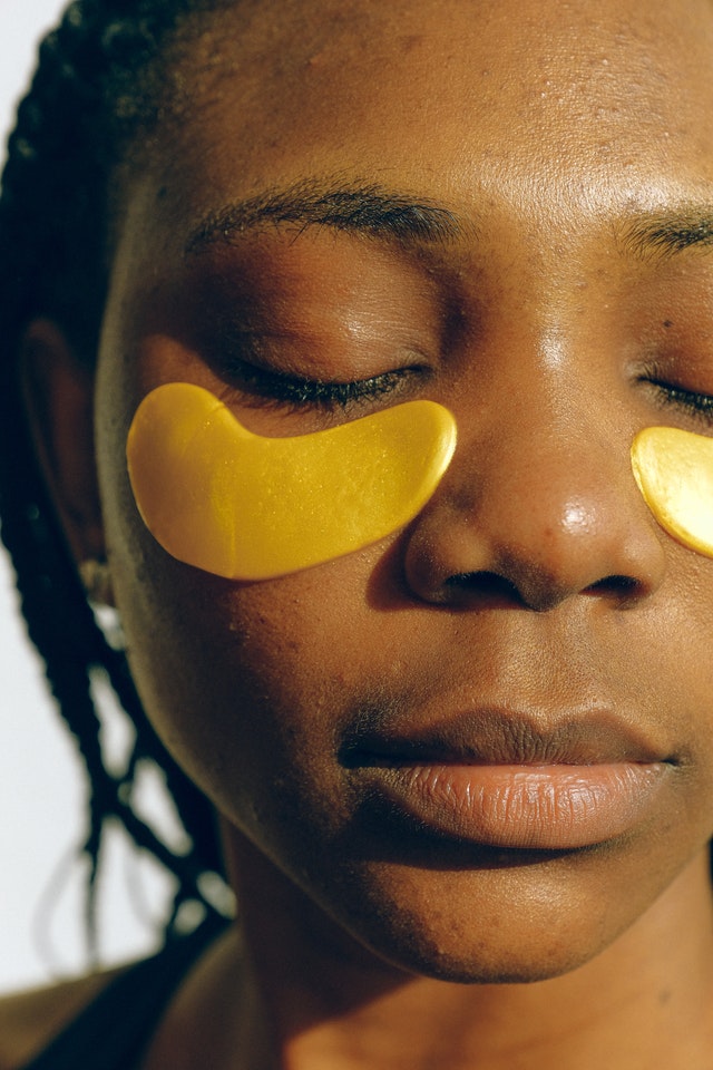 Beat your oily skin with these amazing skincare routine hacks